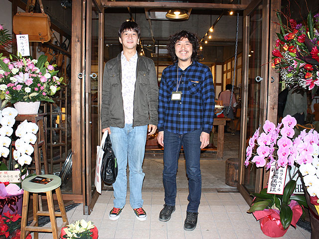 お祝いに来てくれた金具屋さん