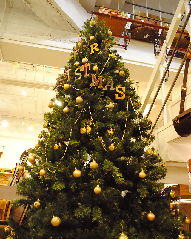 大阪店 クリスマスディスプレイ1