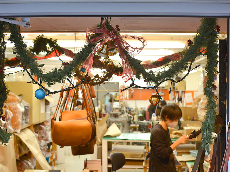 FACTORY SHOP クリスマスディスプレイ1