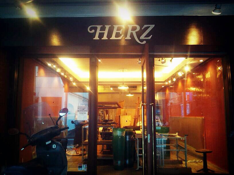 旧青山本店 外観