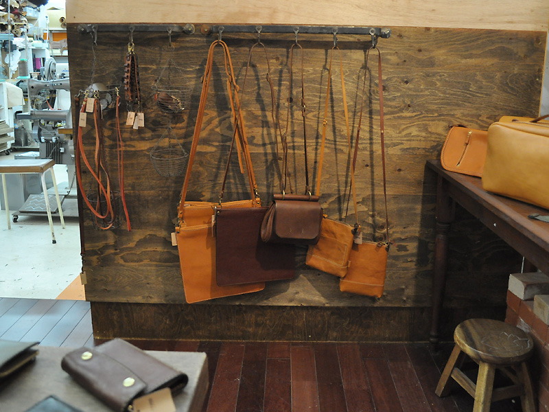 FACTORY SHOP店内2
