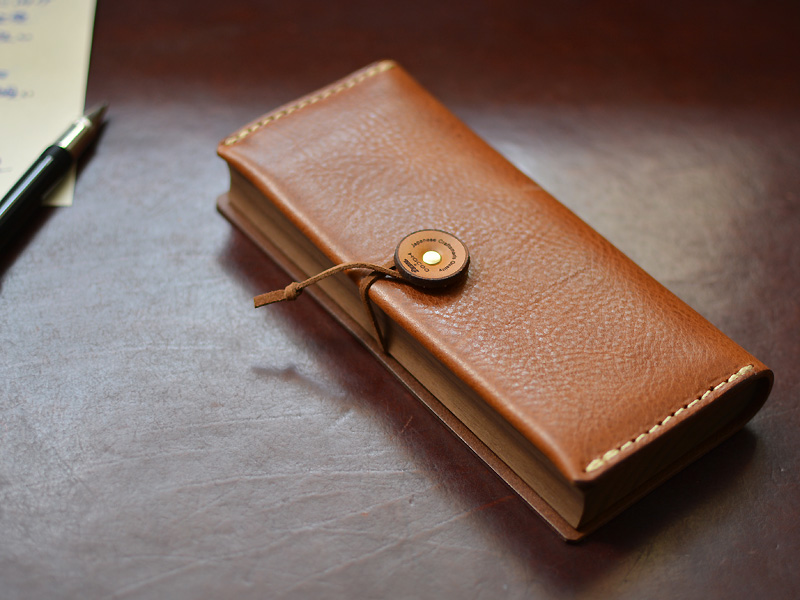 【Hacoa×HERZコラボモデル】BOOK PENCASE KURU