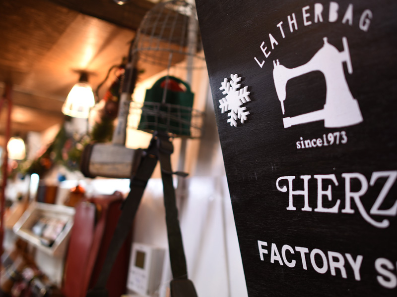 FACTORY SHOP店内3