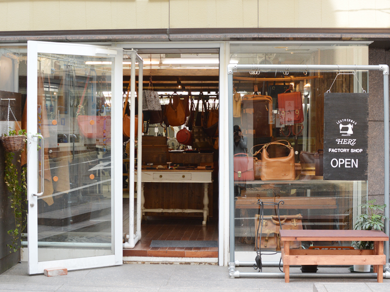 FACTORY SHOP 店先