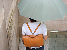 HERZなんでも実験室 Vol.1 雨に濡れてしまった!気になる雨染みどうなるの?