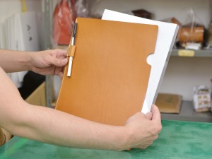 マルチケース企画 革ファイル