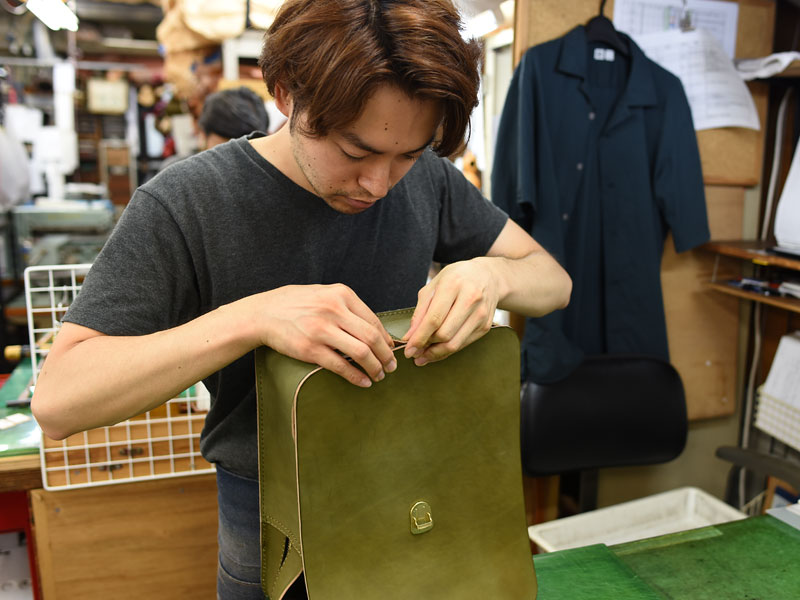 一本ベルトビジネスリュック 製作風景9