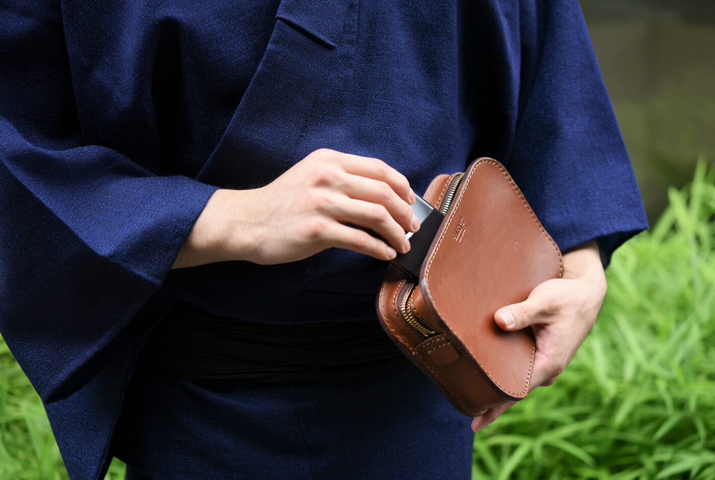 スマートタイプ・セカンドバッグ(S-10) Sサイズ取り出し