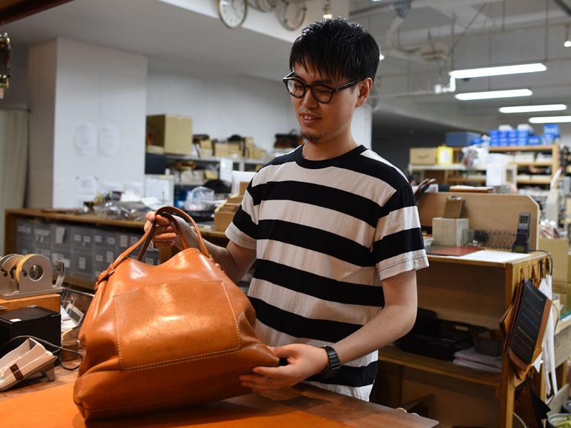 本店新人スタッフの迫(サコ)
