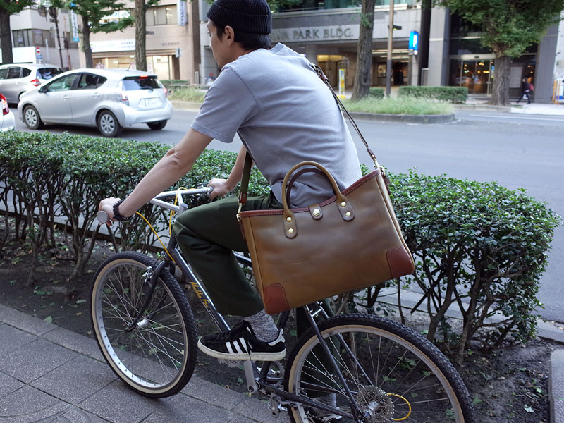 横型2wayトートバッグ(T-146) 自転車乗り