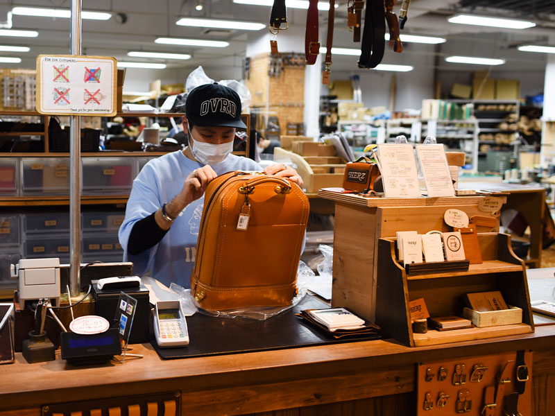 本店スタッフ:日野