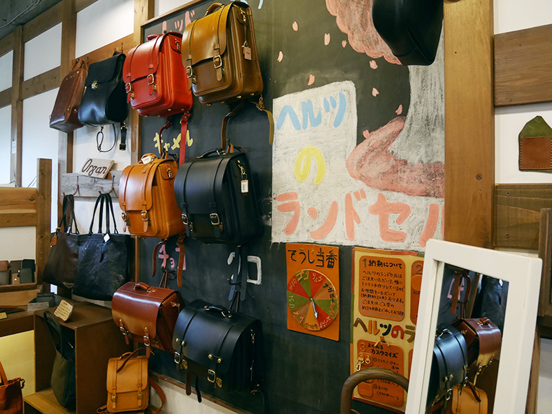 ヘルツ仙台店、ランドセルディスプレイ