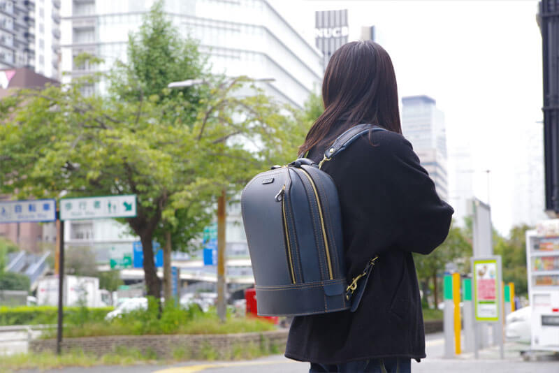 ビートルリュック(R-3)ネイビー-名古屋スタッフ着用1