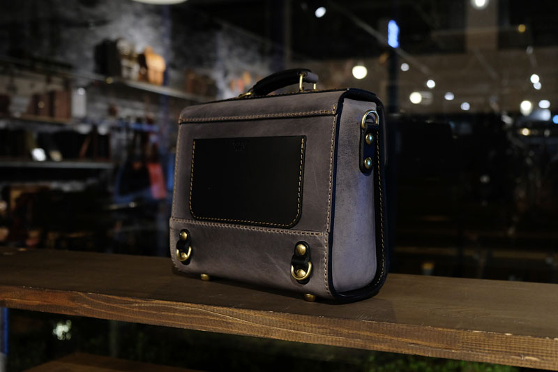 カルテラミニ3wayバッグ(BC-5) プルアップレザー後面
