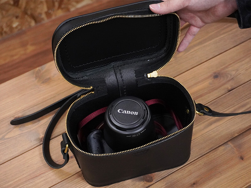 ソフトタイプのカメラバッグ(N-60) 収納例2